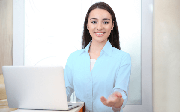 Recepcionista clínica odontológica dentista